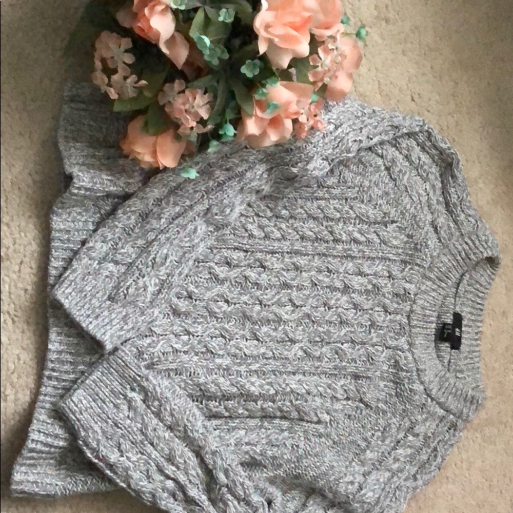 Short sweater - Picture 3 of 3